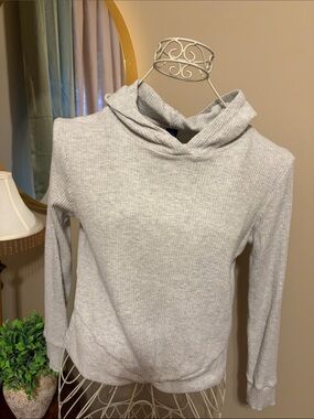 Light Gray Girl’s Ribbed Hoodie Sweater